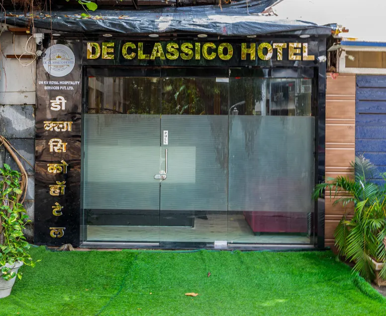 De Classico Hotel -Lokhandwala - Image 1