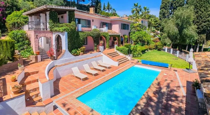 Cubo's Villa Las Capuchinas - Image 1