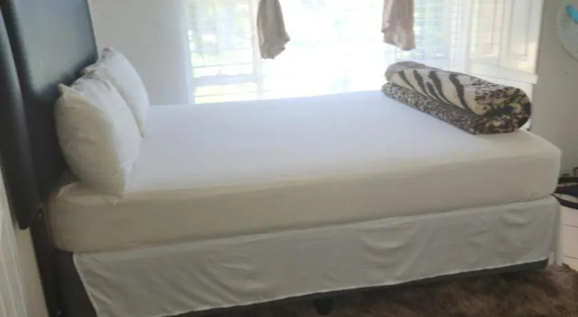 HUNTERS NEST GUEST HOUSE BRONKHORSTSPRUIT - Image 1