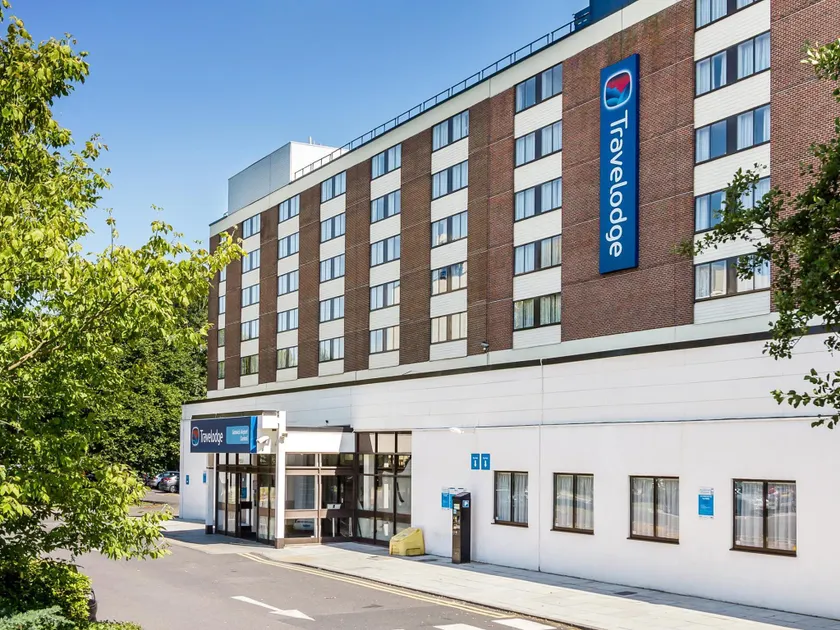 Travelodge Gatwick Airport Central - Image 1