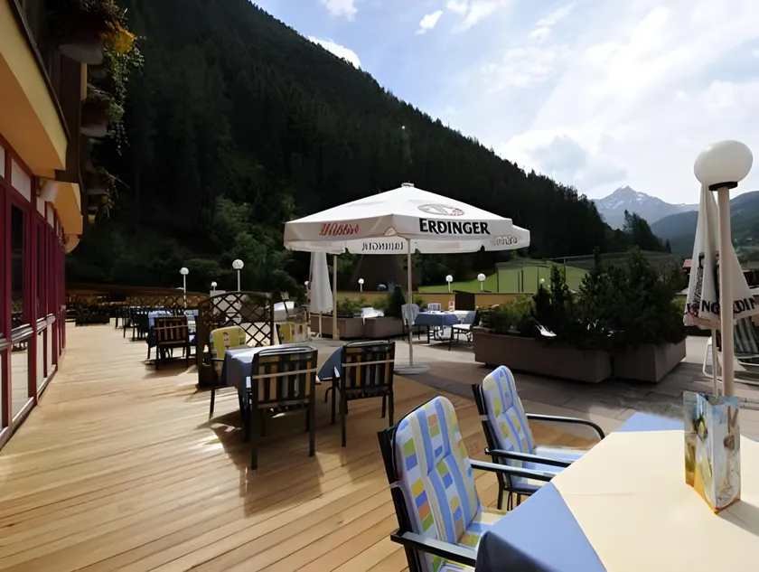 Hotel Sunny Sölden - Image 1