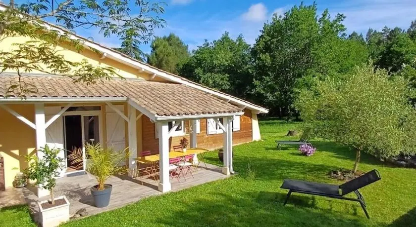 Chambre privée Coquelicots ,dans maison de charme proche de Marmande - Image 1