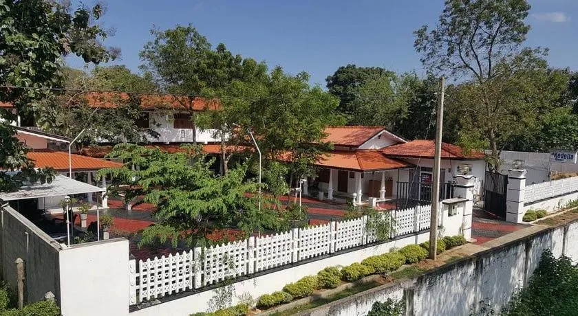 INTEC Kedella Guest - Image 1