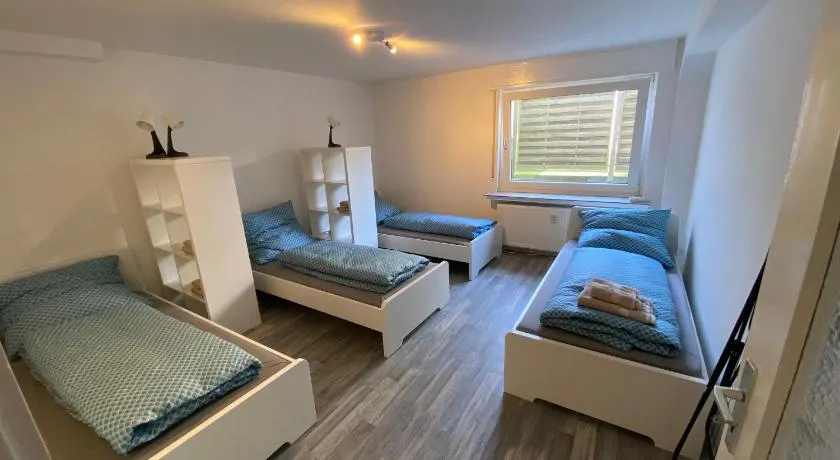 Work and Sleep Dortmund 5 bis 6 Pers Voll ausgestattet und frisch renoviert D5 - Image 1