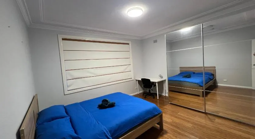 4 Yellow Room - Image 1