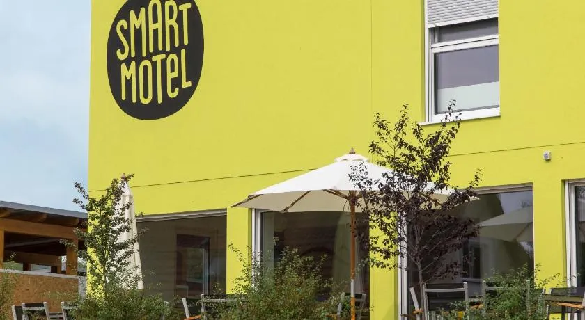 Smart Motel - Image 1