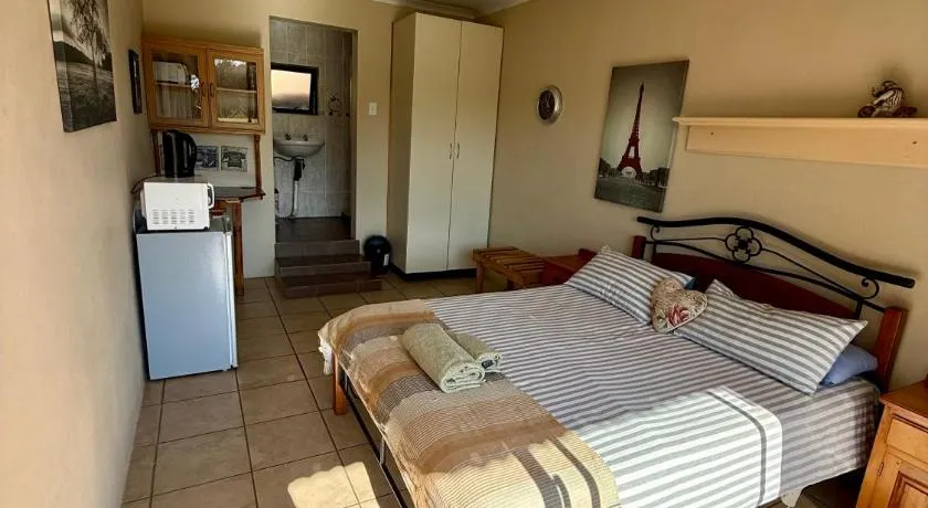 La Ronel Guest Farm - Image 1
