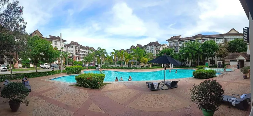 Junior's 2-BR &1T/Bath  Oasis Condo Beside SM Mall - Image 1