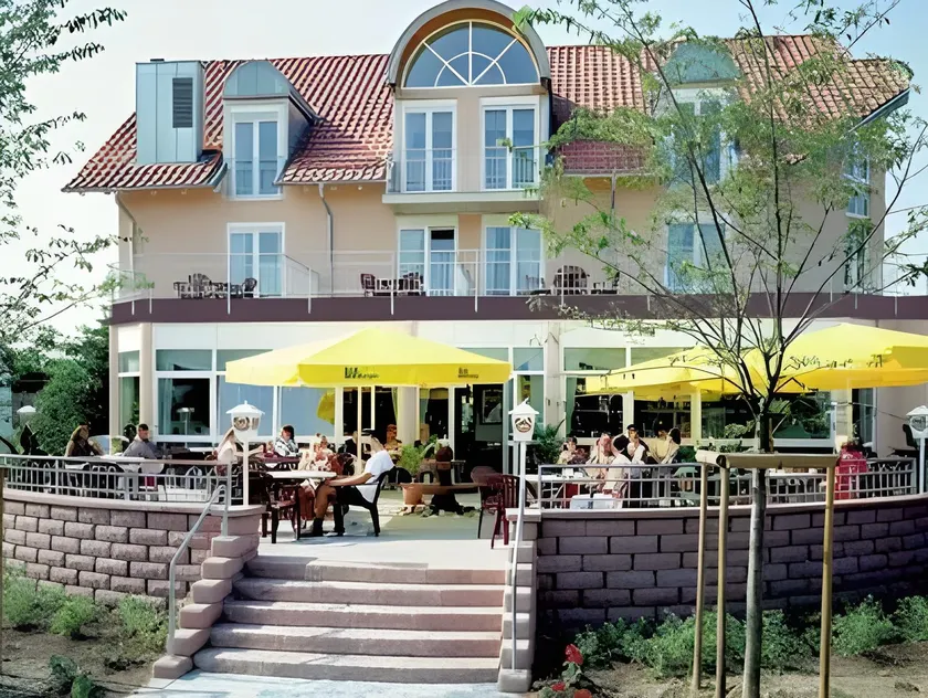 Hotel Mythos - Image 1