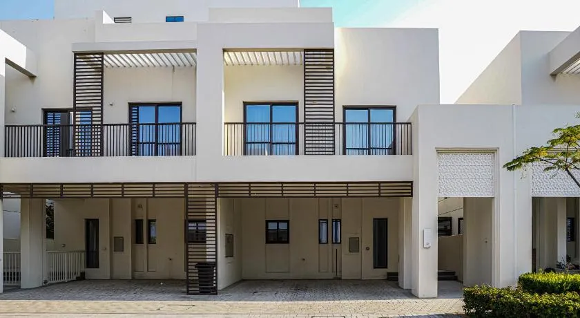 Luxury Villa by the sea - Image 1