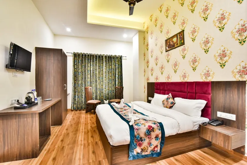 Hotel HolyView - Image 1