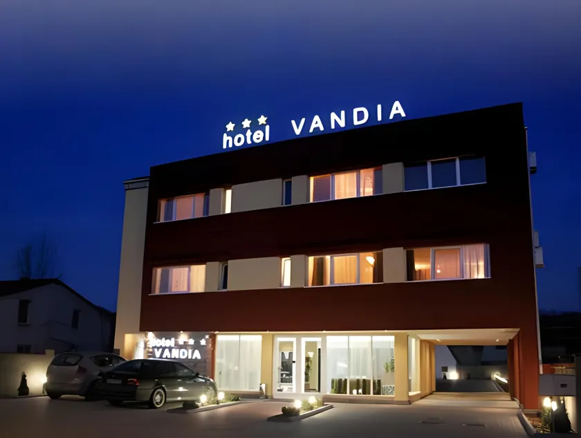 Vandia - Image 1