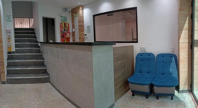 Hotel Everest Chia Oficial - Image 1