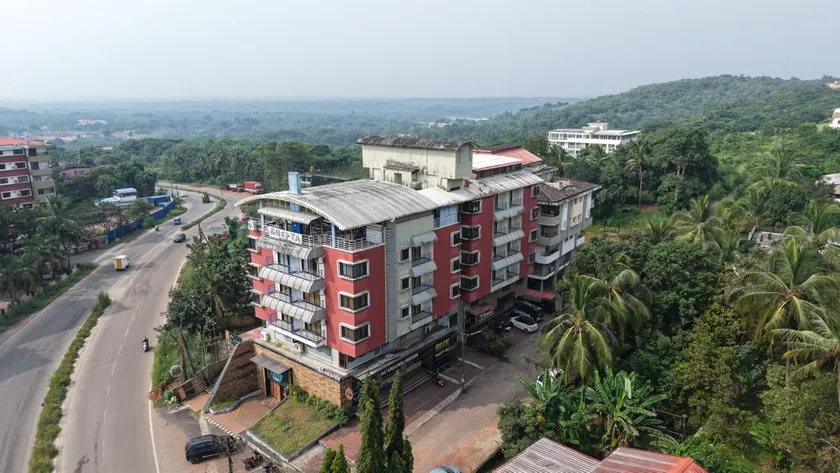 7th Heaven Hotel Apartments - Image 1