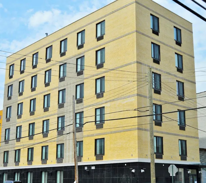 Voyage Hotel - Image 1