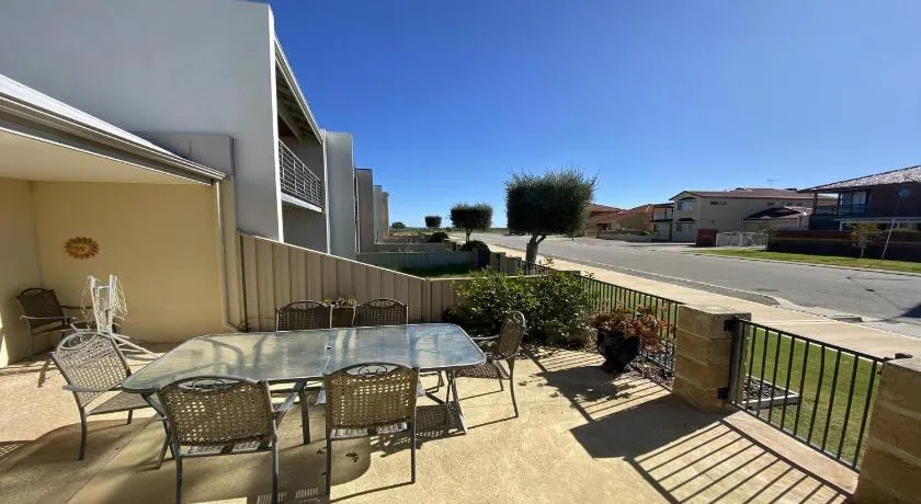 Unit 33 Seafront Estate - Image 1