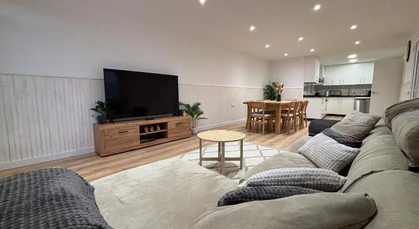 Acogedora casa cerca de Vigo by CABANA Rentals - Image 1