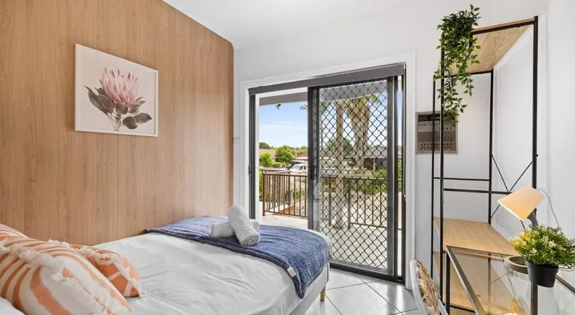 Cozy Private Single Room in Bankstown - Near Transport & Shops - Shared Bathroom - Image 1