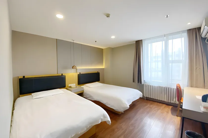 Home Inn Shenyang Railway Station Taiyuan Street Wanda Plaza - Image 1