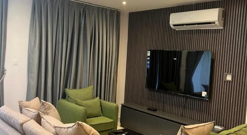 EBS LEGENDS LUXURY APARTMENT at THE LOXWOOD - Image 1