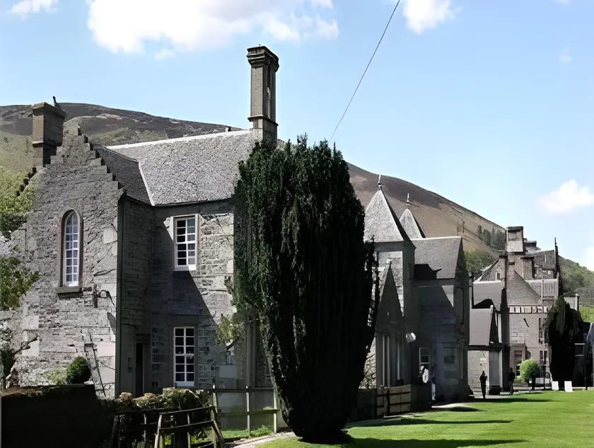 Atholl Arms - Image 1