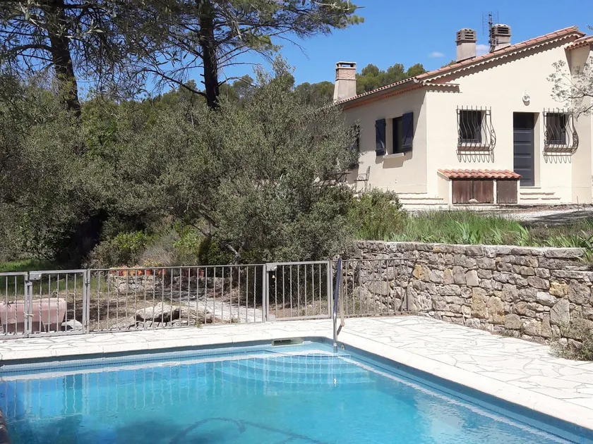 Feriehus i Var med Privat Pool - Image 1