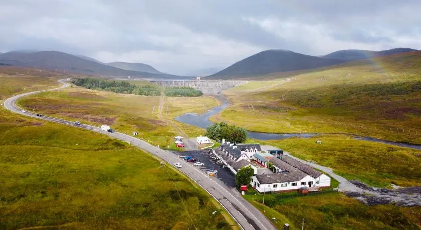 Aultguish Inn - Image 1