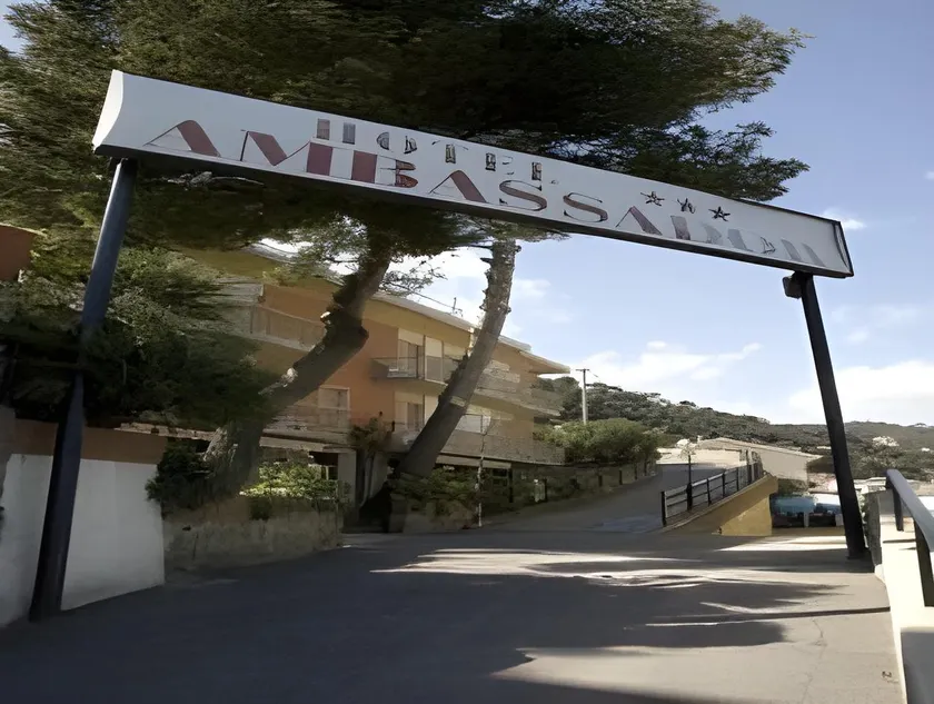 Hotel Ambassador - Image 1
