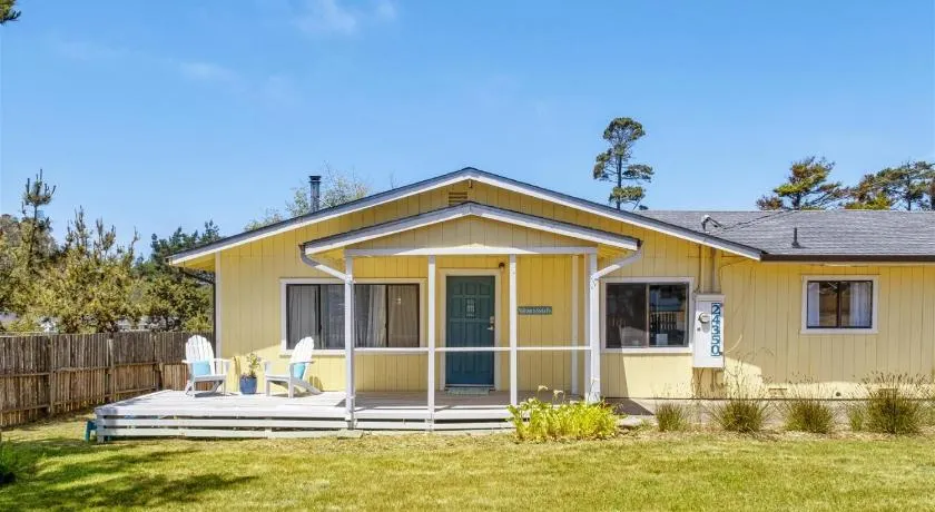 Sea La Vie - At the entrance to MacKerricher State Park and is in walking distance - Image 1