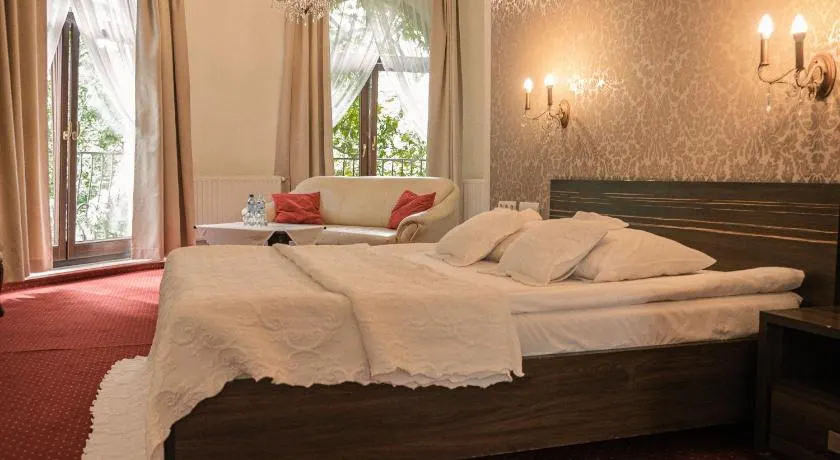 Hotel Korona - Image 1