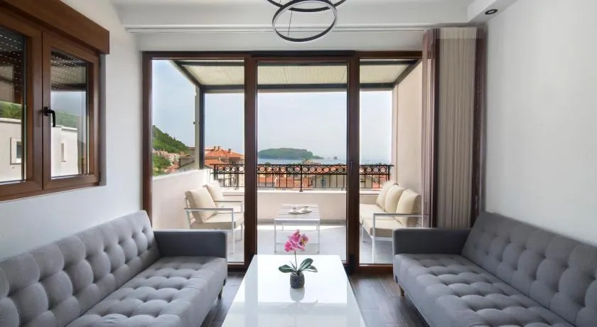Villa Lazy Hill - Image 1