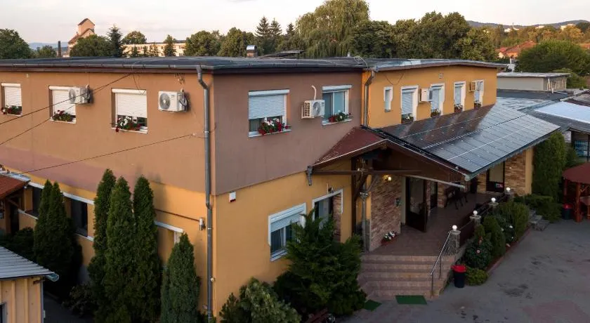Hotel Tranzit - Image 1