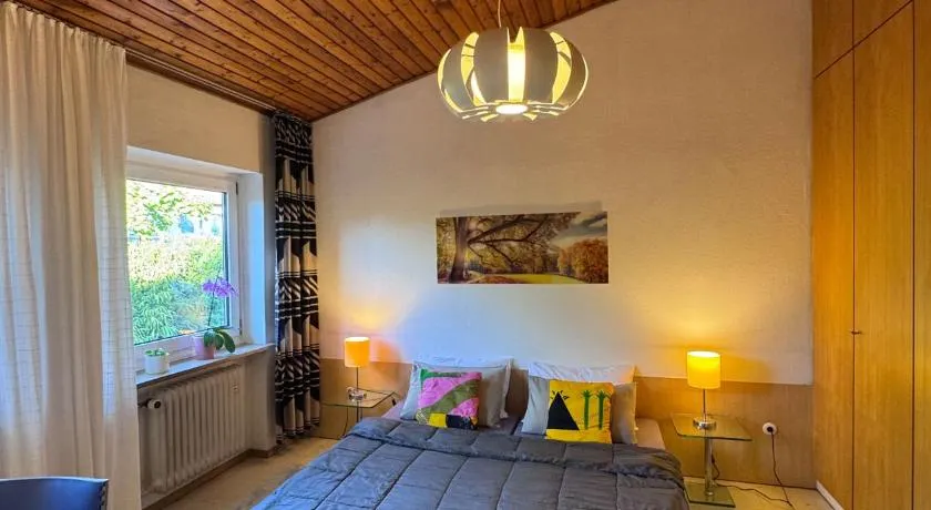 Zwei Zimmer im Reihenhaus - Image 1