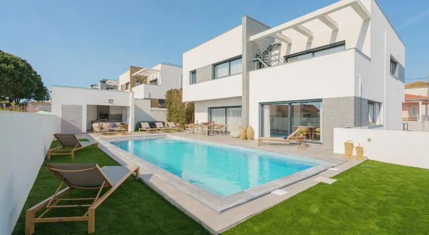 Chill Villa - Signature by Paradise Portugal - Image 1