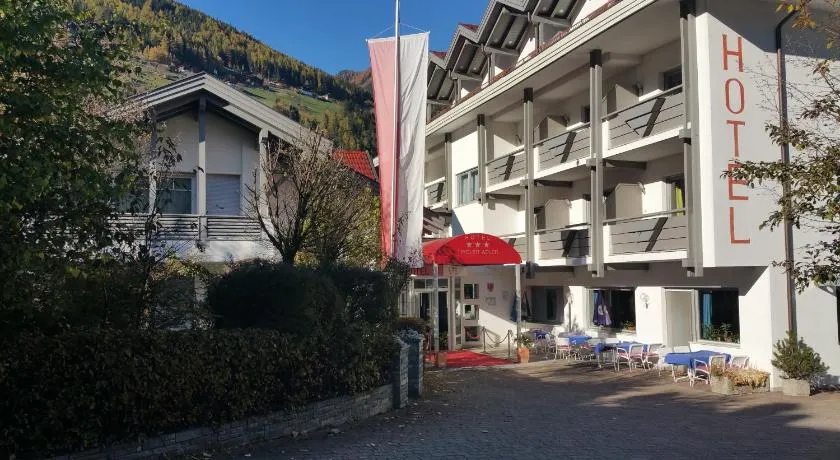 Hotel Tiroler Adler - Image 1