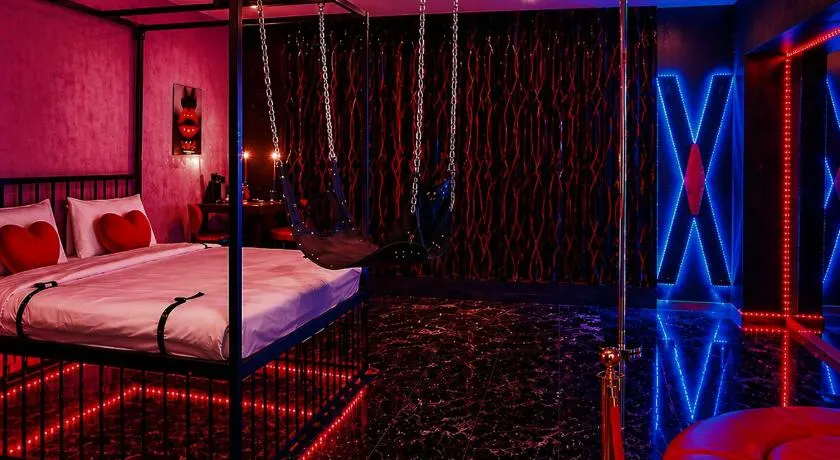 Love Room- Adult Only - Image 1