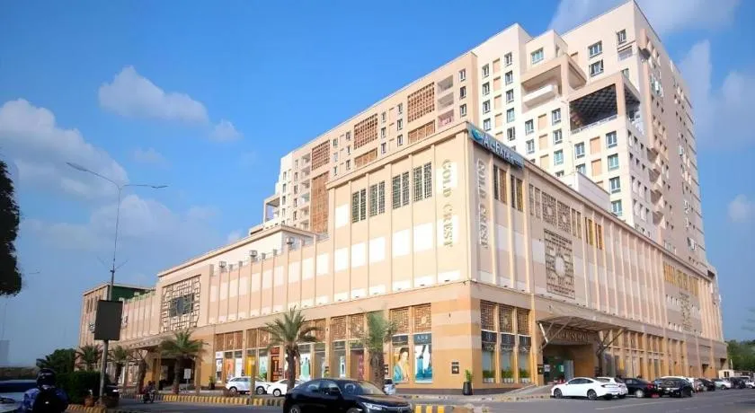 Luxury one bed Apartment in Gold Crest Mall And Residency DHA Lahore - Image 1