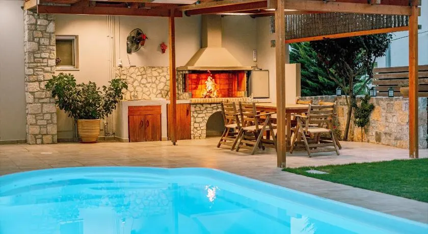 Villa Maria with heated pool, next to the beach - Image 1