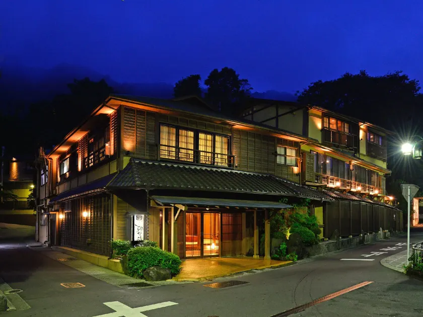 Hakone Onsen Ryokan Yaeikan - Image 1