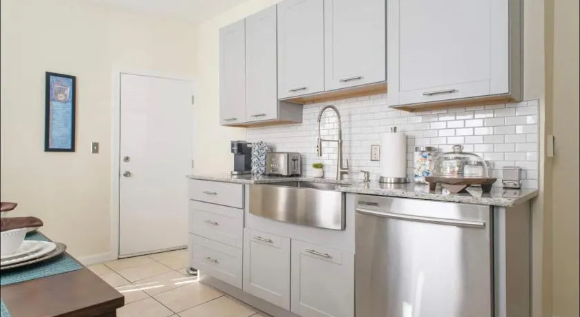 Comfort Stay - Image 1