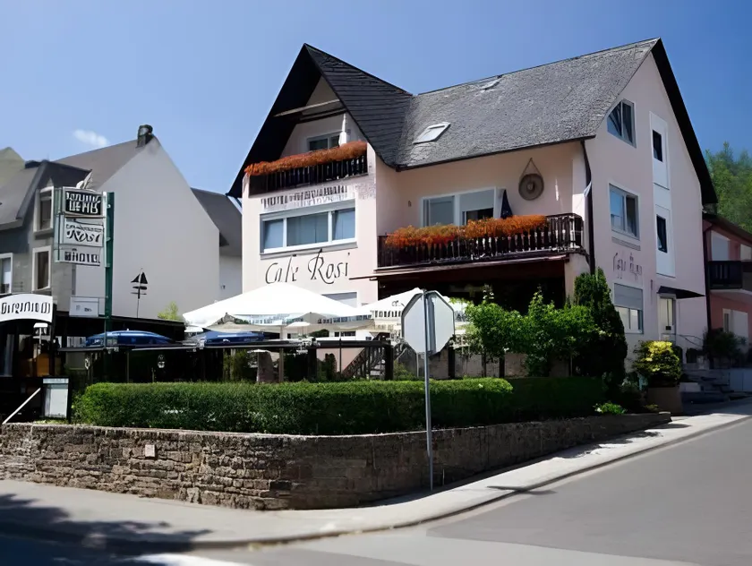 Cafe Rosi - Image 1
