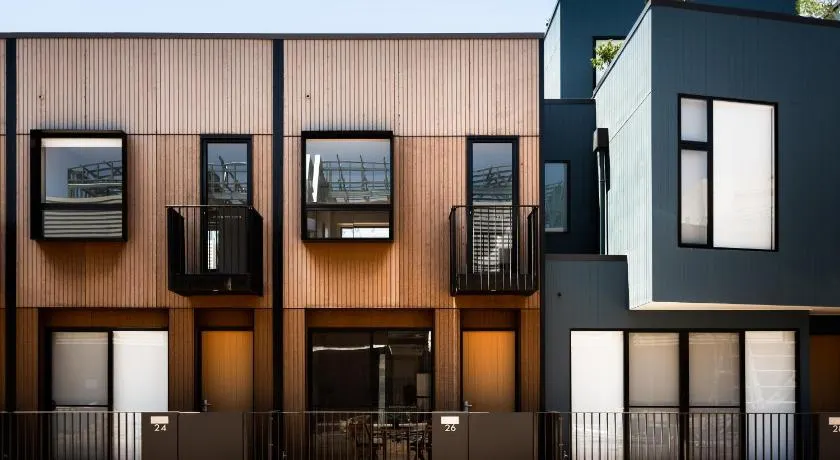 Urban Rest Port Adelaide Apartments - Image 1