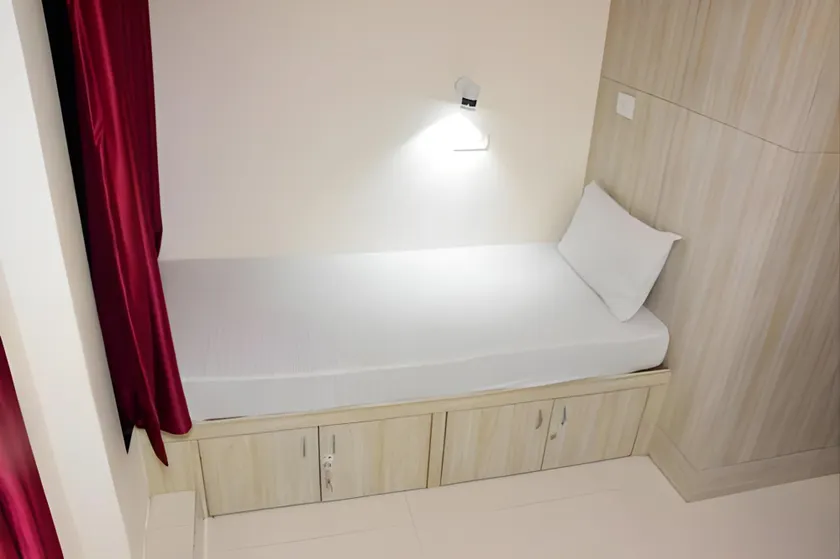 BKC Corporate Hostel Ac Dormitory - Image 1