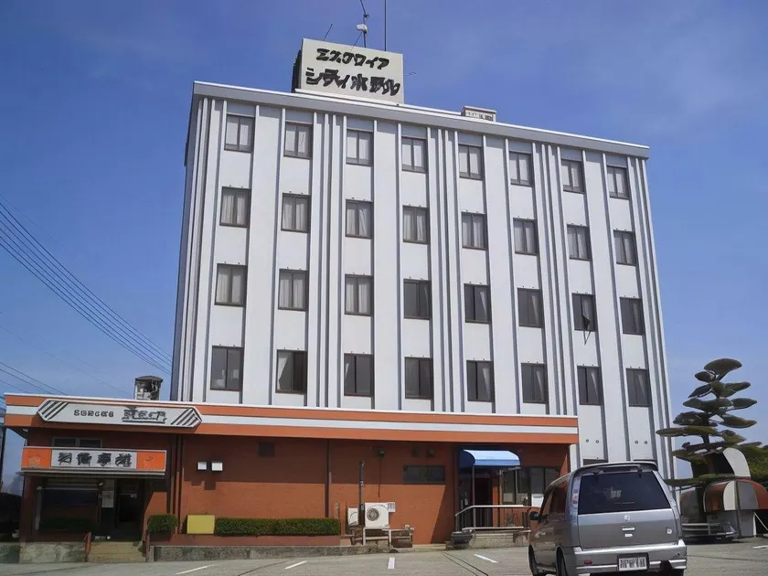 Esquire City Hotel - Image 1