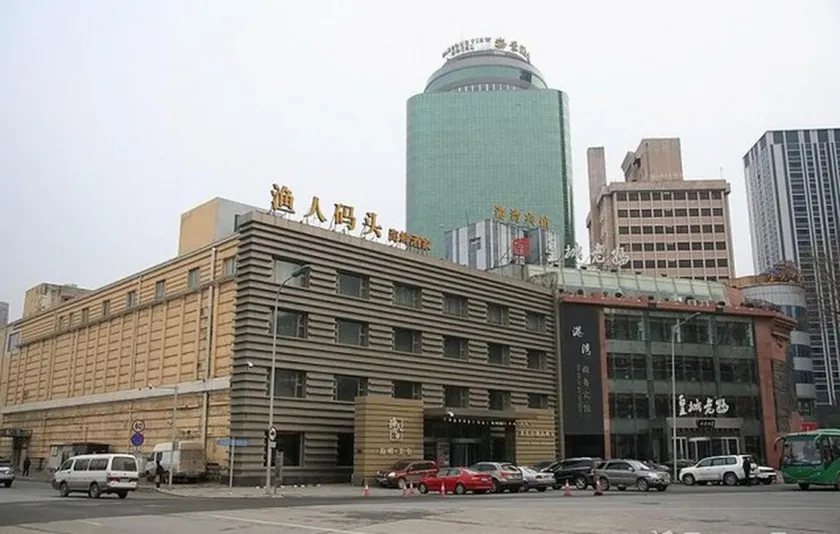 Dalian Inn at Bay Harbor - Image 1