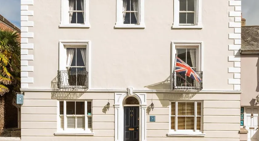 Ashburton Court Guest House - Image 1
