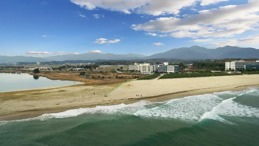 Yangyang Beach Condo - Image 1