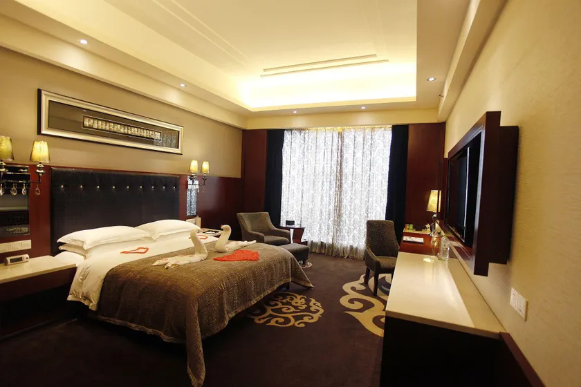 Changsha Yannian Century Hotel - Image 1