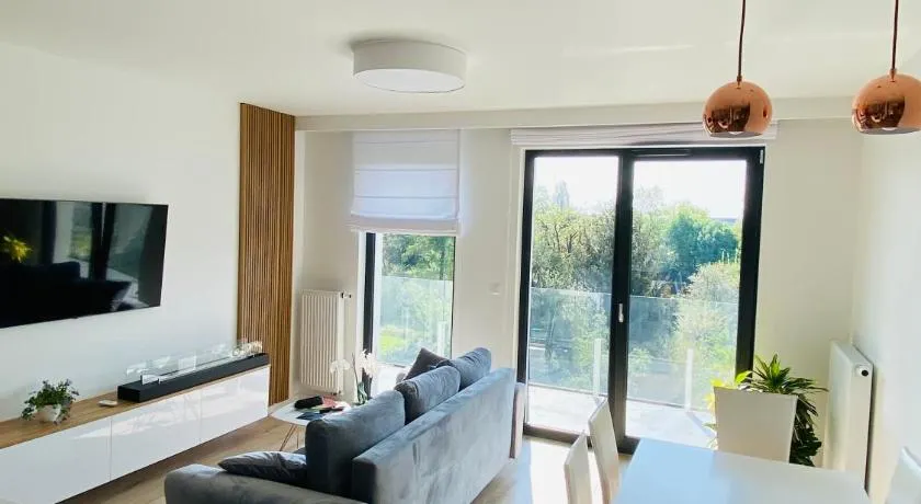 Luxury White Apartment in Park Lotników - Image 1