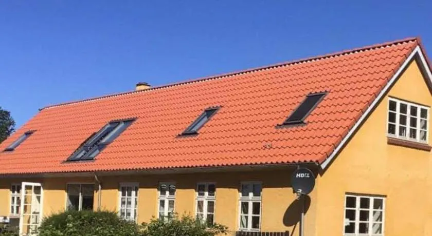 Istrup gammel skole - Image 1